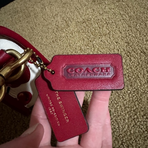 Coach Cherry Swinger Bag (Re-edition) - Picture 5 of 8